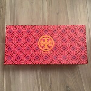 Tory Burch box